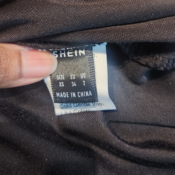 Long sleeve velvet short dress - Picture 2 of 6